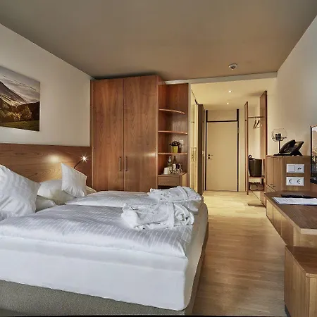 Elzland Pfauen Wellness & 4* Elzach