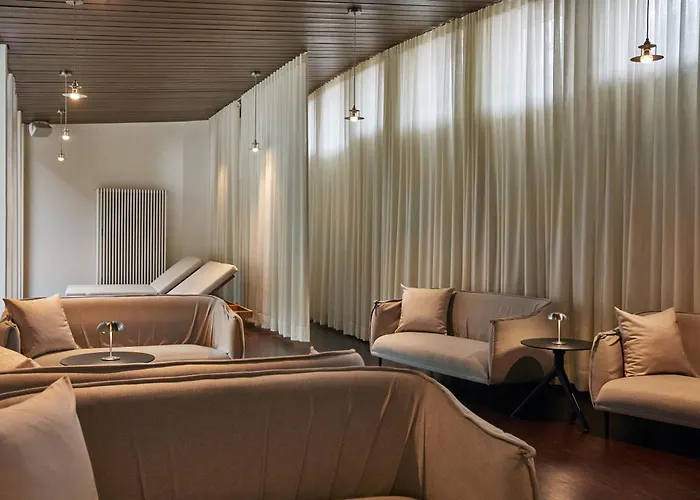 Elzland Pfauen Wellness & 4*